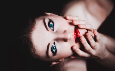 Découvrez des astuces de maquillage Younique simples et pratiques !